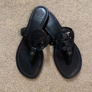 Tory Burch dark gray/ light black flop- size 7